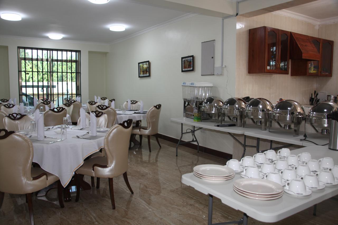 Merves Hotel Arusha Esterno foto
